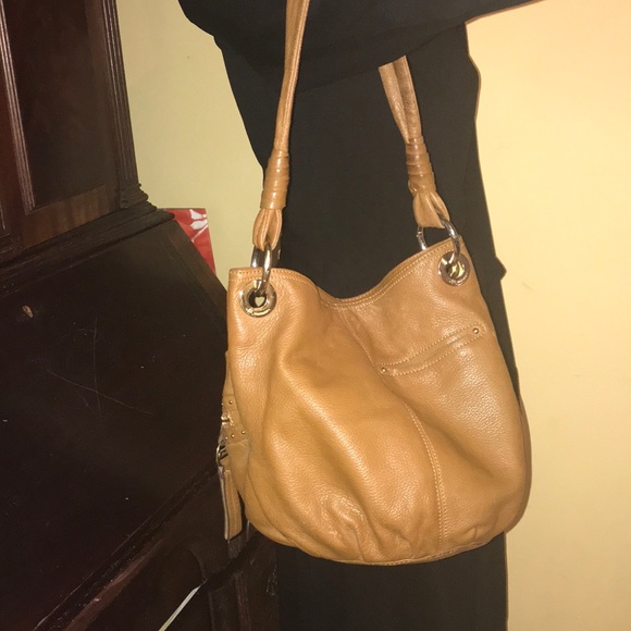 B Makowsky - Picture 9 of 12